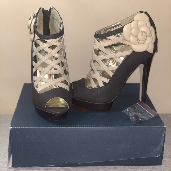 Heels - Picture 1 of 4